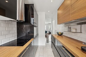 Stylish 3BR Near Tuileries Gardens