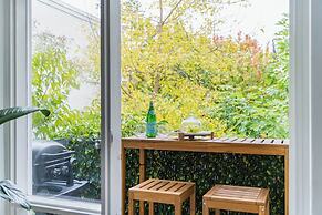 3bd 2 Bthtoorak Village Luxurious Apartment, Relax