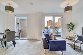 Apartment 422