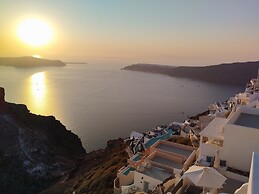 DIAMOND on the cliff Hotel &Suites