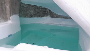 DIAMOND on the cliff Hotel &Suites
