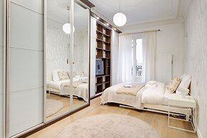 Prestige 3BR Champs-Élysées