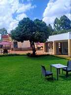 Peak Meadows Hotel