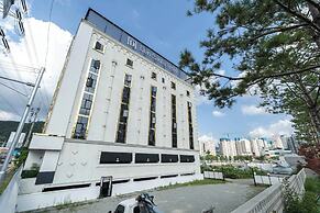 Yangsan Pyeongsan Denbastar Hotel