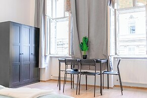Long Stay 2BR Apt For 5 Stadthalle