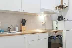 Long Stay 2BR Apt For 5 Stadthalle