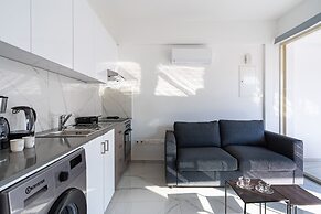 Marble - Studio & Balcony in Larnaca