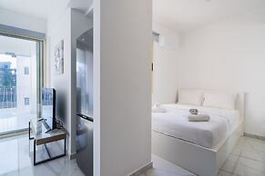 Marble - Studio & Balcony in Larnaca