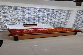 Hotel MeenakshI Palace Kanpur