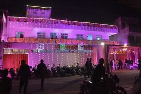Hotel MeenakshI Palace Kanpur