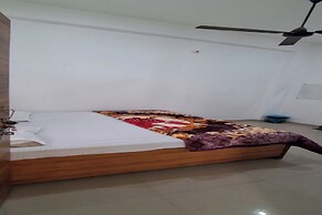 Hotel MeenakshI Palace Kanpur