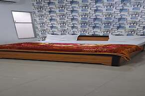 Hotel MeenakshI Palace Kanpur