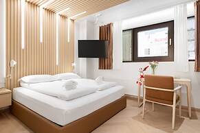 Polar Nook Hotel