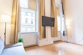 Private Room Long Stay Near Lugner City
