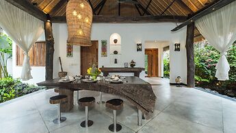 Ku Estate by Villa Finder
