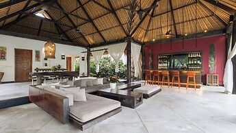 Ku Estate by Villa Finder