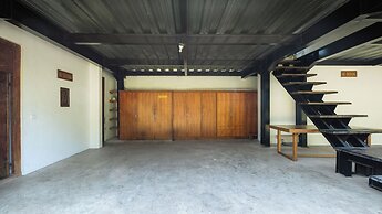 Ku Estate by Villa Finder