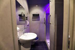 Noah Gate Hotel & Suites