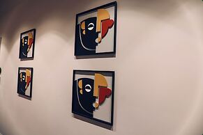 Noah Gate Hotel & Suites