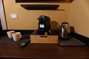 Noah Gate Hotel & Suites