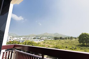Alpine Stays By Oran Hotels