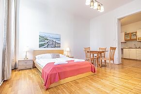 Affordable 2BR Apt Long Stay Stadthalle