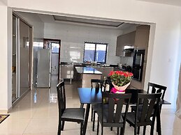 Villa With 4 Bedrooms