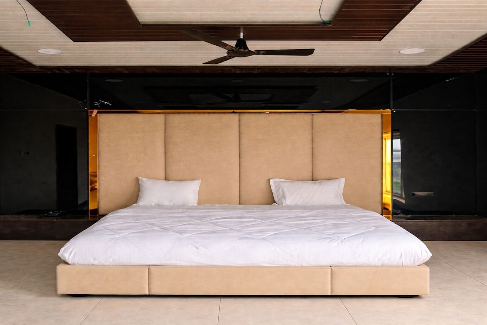 The Golden Wings Hotel