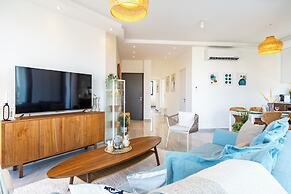 Thálassa 2-BR Apt. & Balcony in Larnaca
