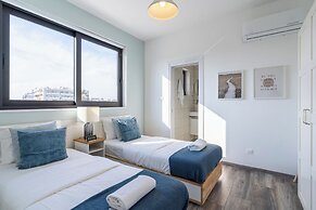 Thálassa 2-BR Apt. & Balcony in Larnaca