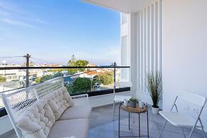 Thálassa 2-BR Apt. & Balcony in Larnaca