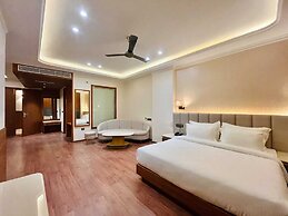 Le OVAL Hotel & Resorts