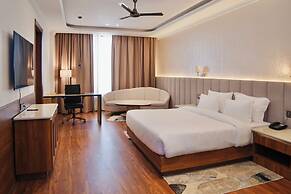 Le OVAL Hotel & Resorts