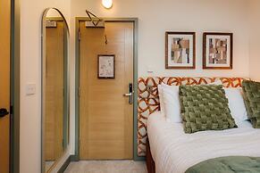 Tower Bridge Road Your Apartment