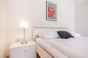Private Room For Long Stay Stadthalle