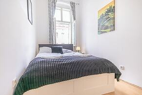 Private Room For Long Stay Stadthalle