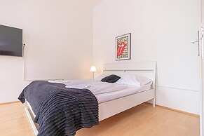 Private Room For Long Stay Stadthalle