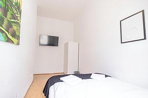Private Room For Long Stay Stadthalle