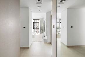 Serene 1BR Escape with Burj Khalifa View