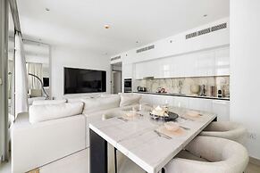 Serene 1BR Escape with Burj Khalifa View
