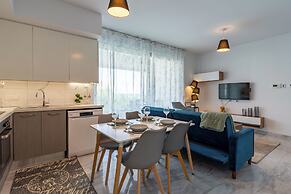 Starlet 1-BR Apt. & Pool in Larnaca
