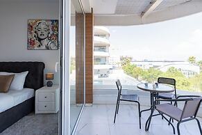 Starlet 1-BR Apt. & Pool in Larnaca