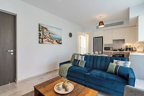 Starlet 1-BR Apt. & Pool in Larnaca