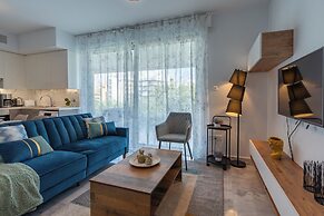 Starlet 1-BR Apt. & Pool in Larnaca