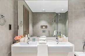 Refined 2BR Apartment District One MBR