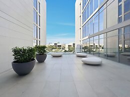 Refined 2BR Apartment District One MBR