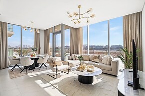 Refined 2BR Apartment District One MBR