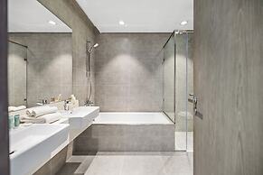 Refined 2BR Apartment District One MBR