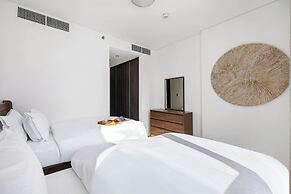 Refined 2BR Apartment District One MBR