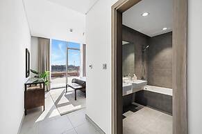 Refined 2BR Apartment District One MBR